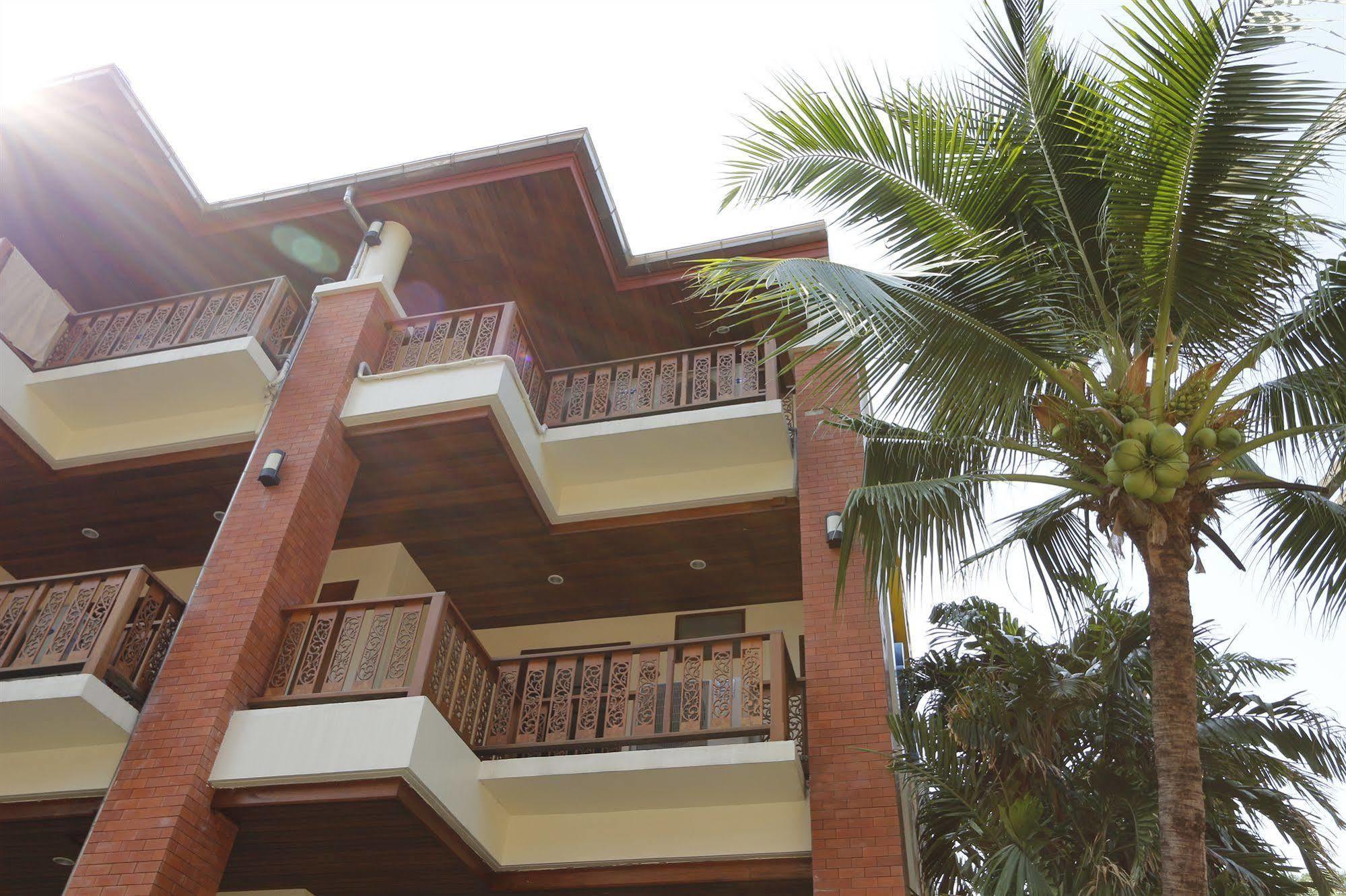 Sun Hill Hotel Patong Luaran gambar