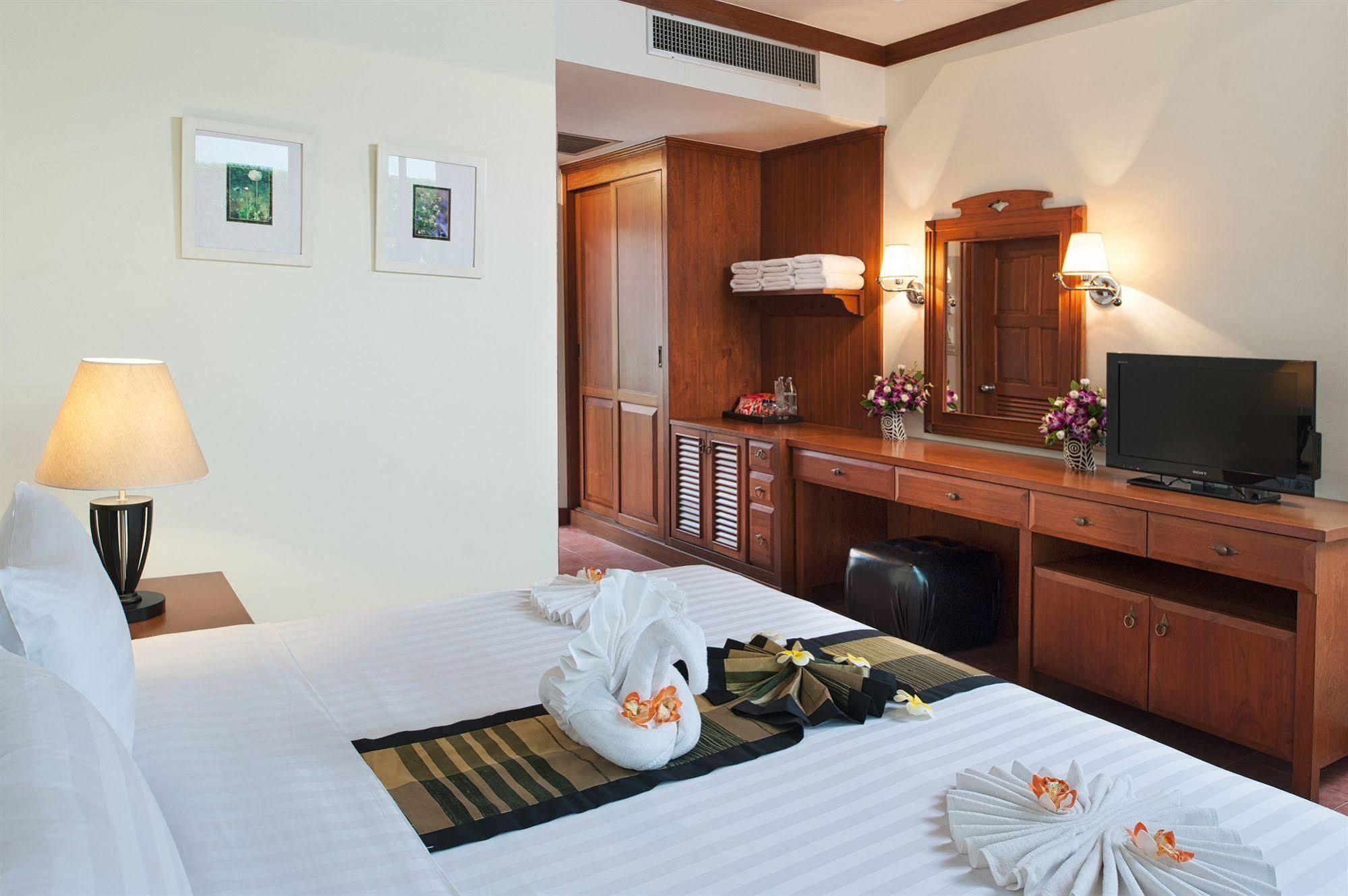 Sun Hill Hotel Patong Luaran gambar