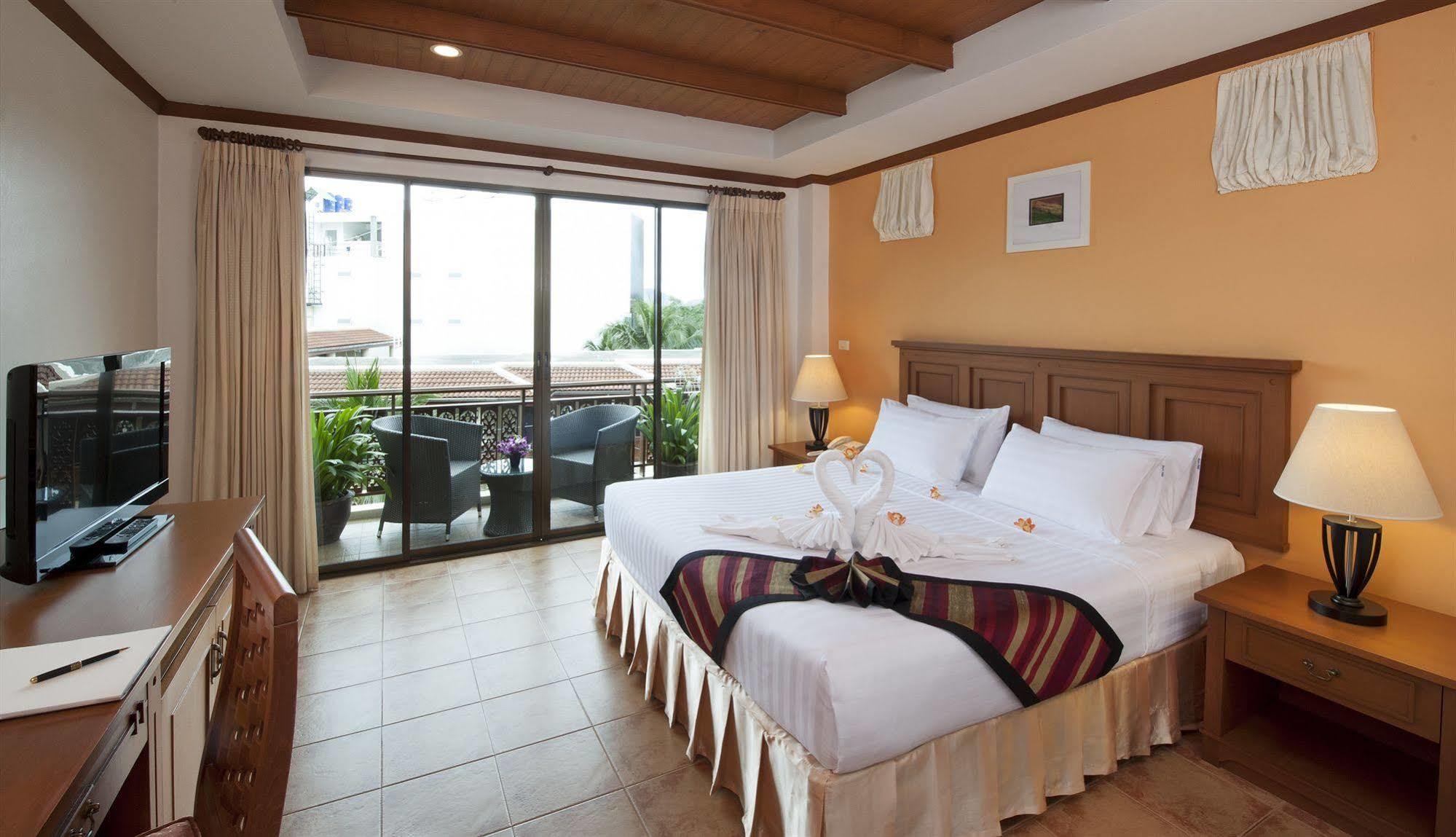 Sun Hill Hotel Patong Luaran gambar
