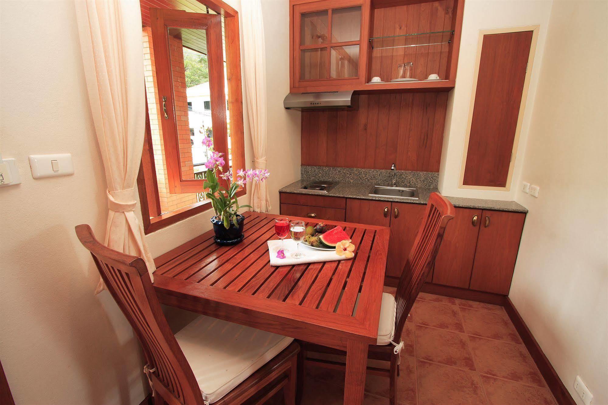 Sun Hill Hotel Patong Luaran gambar