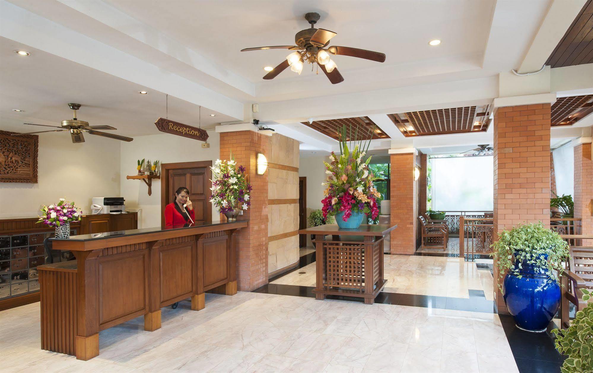 Sun Hill Hotel Patong Luaran gambar